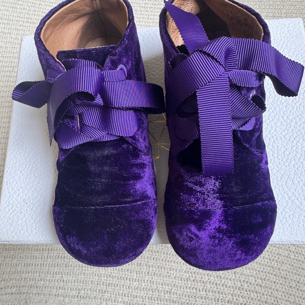 Purple Velvet Dress Shoes with Ribbon Laces ( size:26) like new
